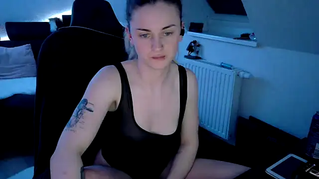 Snapshot of Melly4You chatting on 20, 4, 2026 Melly4You online show from 20, 4, 2026