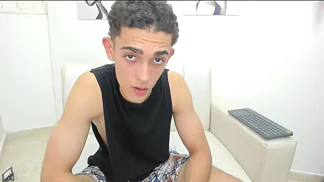 Snapshot of nathan_shimmer chatting on 18, 9, 2025 nathan shimmer online show from 18, 9, 2025