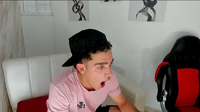 Snapshot of nathan_shimmer chatting on 17, 10, 2025 nathan shimmer online show from 17, 10, 2025