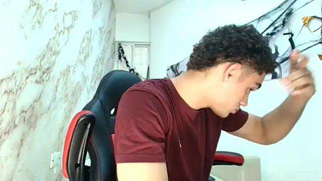 Snapshot of nathan_shimmer chatting on 29, 10, 2025 nathan shimmer online show from 29, 10, 2025