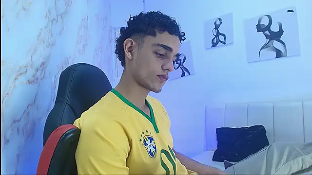 Snapshot of nathan_shimmer chatting on 5, 11, 2025 nathan shimmer online show from 5, 11, 2025