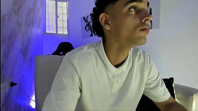 Snapshot of nathan_shimmer chatting on 6, 11, 2025 nathan shimmer online show from 6, 11, 2025