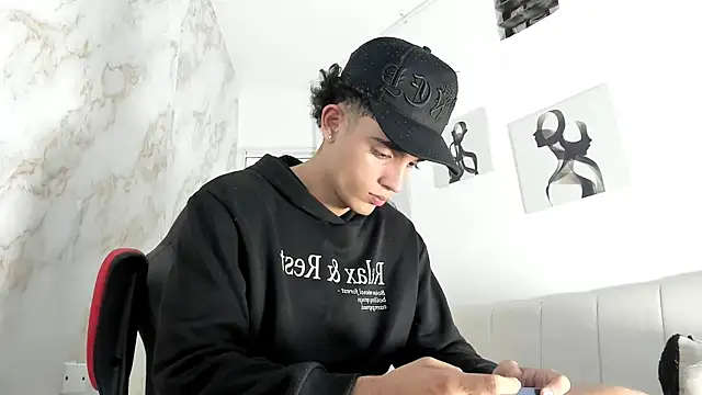 Snapshot of nathan_shimmer chatting on 21, 11, 2025 nathan shimmer online show from 21, 11, 2025