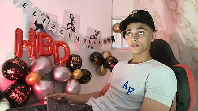 Snapshot of nathan_shimmer chatting on 30, 11, 2025 nathan shimmer online show from 30, 11, 2025