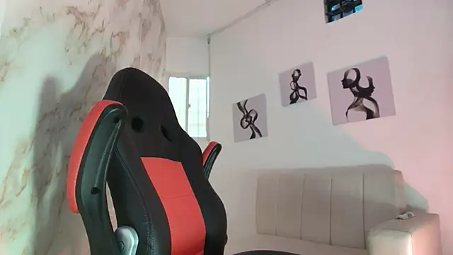 Snapshot of nathan_shimmer chatting on 2, 12, 2025 nathan shimmer online show from 2, 12, 2025