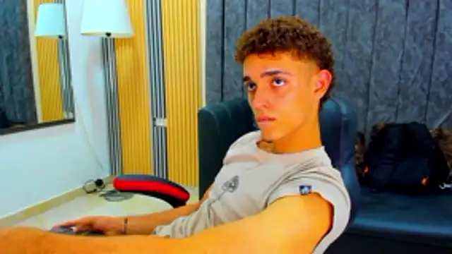 Snapshot of nathan_shimmer chatting on 8, 1, 2026 nathan shimmer online show from 8, 1, 2026