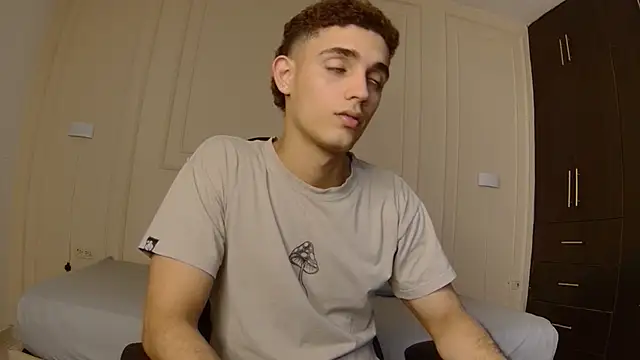 Snapshot of nathan_shimmer chatting on 4, 2, 2026 nathan shimmer online show from 4, 2, 2026