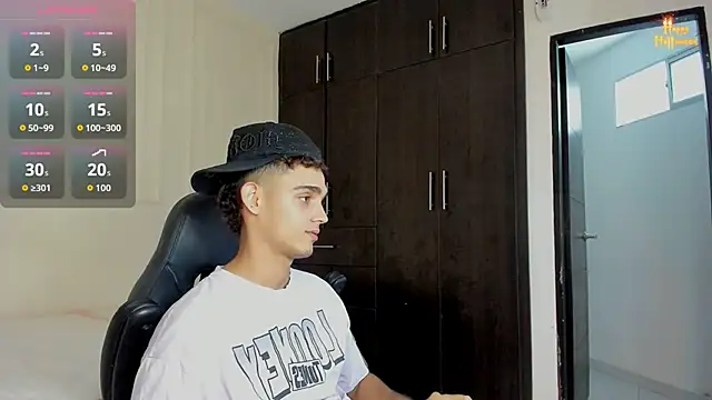 Snapshot of nathan_shimmer chatting on 13, 4, 2026 nathan shimmer online show from 13, 4, 2026