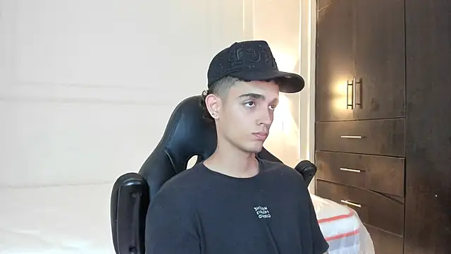 Snapshot of nathan_shimmer chatting on 16, 4, 2026 nathan shimmer online show from 16, 4, 2026