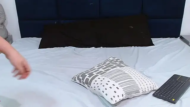 Snapshot of Abby-campbel chatting on 11, 11, 2025 Abby-campbel online show from 11, 11, 2025