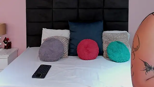 Snapshot of Abby-campbel chatting on 17, 12, 2025 Abby-campbel online show from 17, 12, 2025