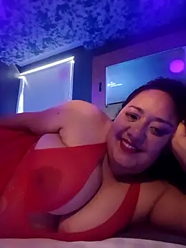 Snapshot of Caroomoom27 chatting on 9, 4, 2026 Caroomoom27 online show from 9, 4, 2026