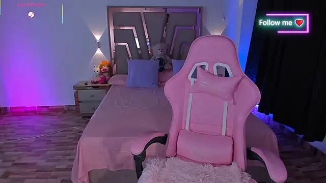 lunaarose online show from 10, 3, 2026