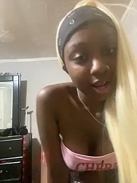 Snapshot of HennessyBaby21 chatting on 16, 9, 2025 HennessyBaby21 online show from 16, 9, 2025