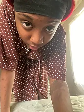 HennessyBaby21 online show from 3, 3, 2026