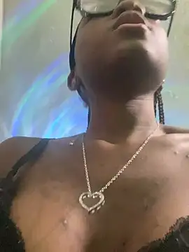 Snapshot of HennessyBaby21 chatting on 14, 3, 2026 HennessyBaby21 online show from 14, 3, 2026