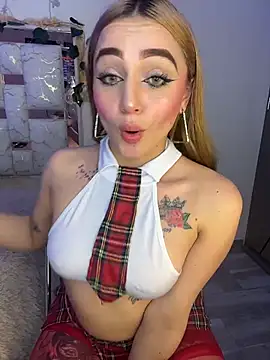 Snapshot of Sara_Sophia420 chatting on 21, 10, 2025 Sara Sophia420 online show from 21, 10, 2025