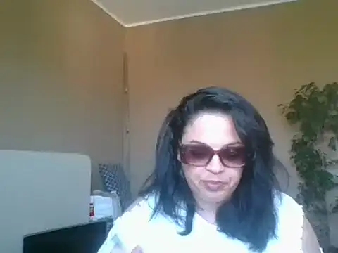Snapshot of ITALIANASISIXX chatting on 9, 4, 2026 ITALIANASISIXX online show from 9, 4, 2026