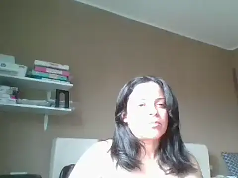 Snapshot of ITALIANASISIXX chatting on 14, 4, 2026 ITALIANASISIXX online show from 14, 4, 2026