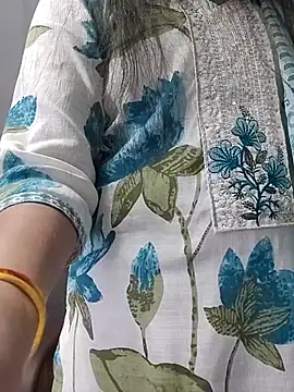 Snapshot of Ruhi_07 chatting on 6, 4, 2026 Ruhi 07 online show from 6, 4, 2026
