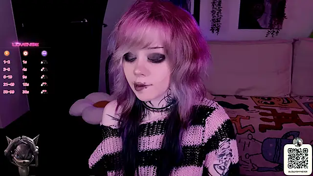 Snapshot of Lollyshy chatting on 20, 10, 2025 Lollyshy online show from 20, 10, 2025