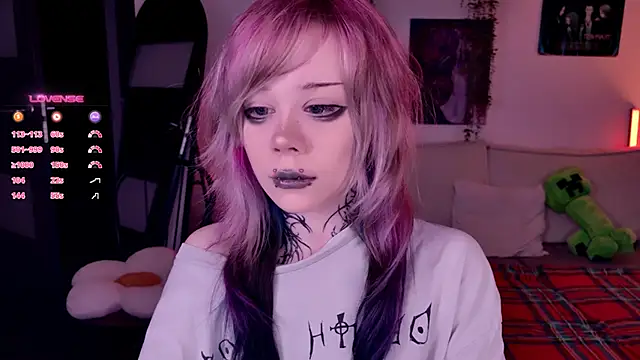 Snapshot of Lollyshy chatting on 6, 11, 2025 Lollyshy online show from 6, 11, 2025