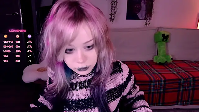 Snapshot of Lollyshy chatting on 16, 11, 2025 Lollyshy online show from 16, 11, 2025