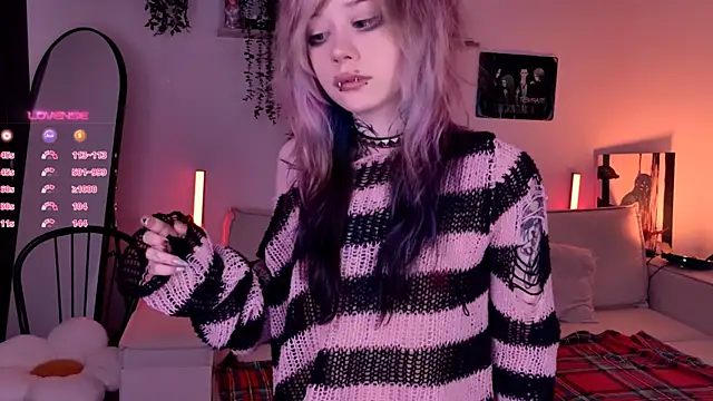 Snapshot of Lollyshy chatting on 20, 11, 2025 Lollyshy online show from 20, 11, 2025