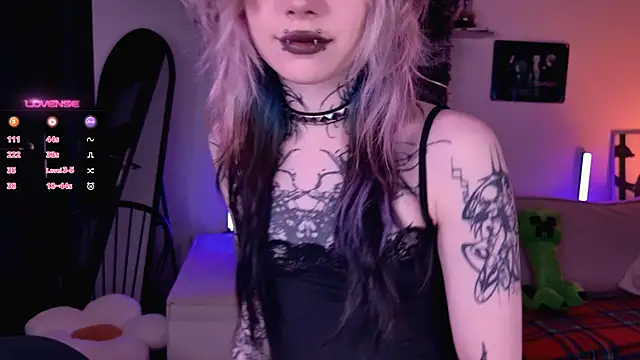 Snapshot of Lollyshy chatting on 29, 11, 2025 Lollyshy online show from 29, 11, 2025