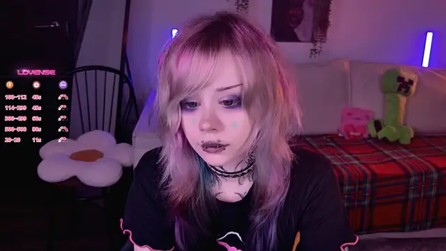 Snapshot of Lollyshy chatting on 30, 11, 2025 Lollyshy online show from 30, 11, 2025