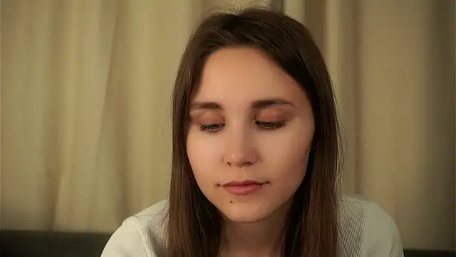 Snapshot of EthalFlowers chatting on 29, 10, 2025 EthalFlowers online show from 29, 10, 2025