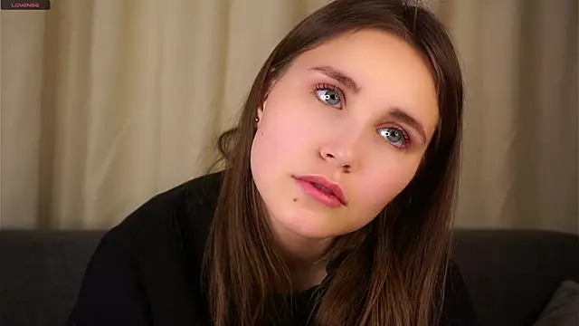 Snapshot of EthalFlowers chatting on 26, 11, 2025 EthalFlowers online show from 26, 11, 2025