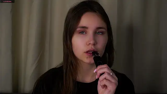 Snapshot of EthalFlowers chatting on 26, 11, 2025 EthalFlowers online show from 26, 11, 2025