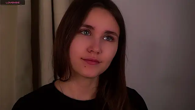 Snapshot of EthalFlowers chatting on 1, 12, 2025 EthalFlowers online show from 1, 12, 2025