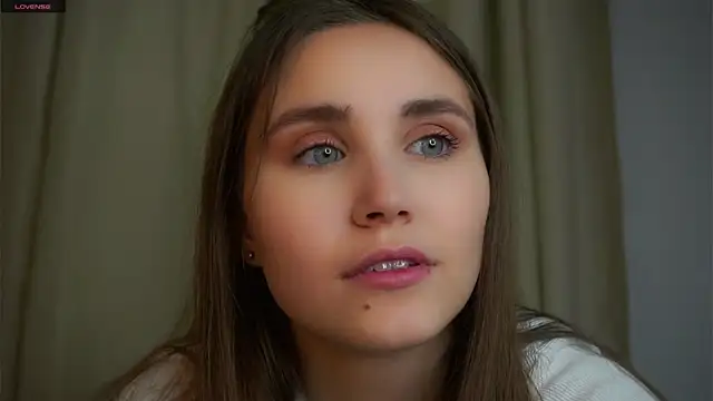 Snapshot of EthalFlowers chatting on 3, 12, 2025 EthalFlowers online show from 3, 12, 2025