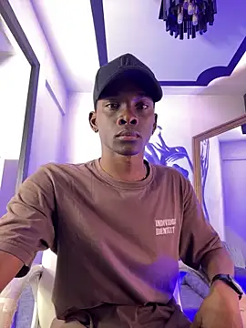 Snapshot of Brycce_santos chatting on 10, 4, 2026 Brycce santos online show from 10, 4, 2026