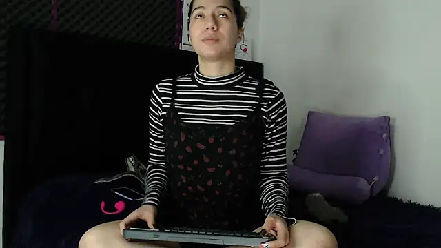 karlamoon23 online show from 30, 10, 2025