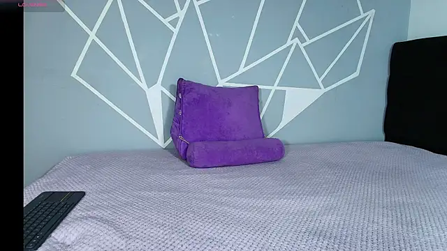 karlamoon23 online show from 15, 3, 2026