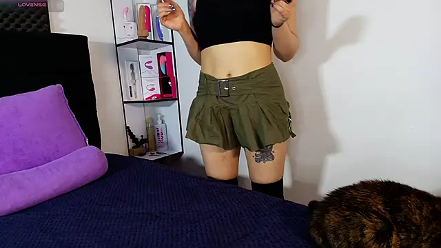 karlamoon23 online show from 12, 4, 2026