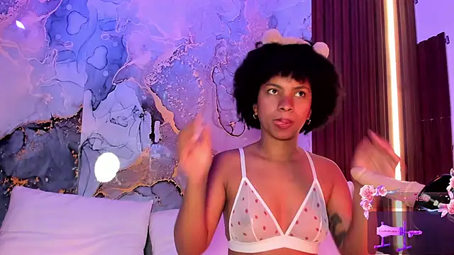 Lolalewis777 online show from 21, 9, 2025