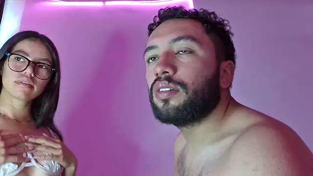 Snapshot of annaandgray chatting on 13, 4, 2026 annaandgray online show from 13, 4, 2026