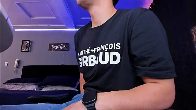 Snapshot of alexgiraldo__ chatting on 19, 10, 2025 alexgiraldo online show from 19, 10, 2025