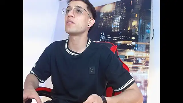 Snapshot of alexgiraldo__ chatting on 14, 3, 2026 alexgiraldo online show from 14, 3, 2026