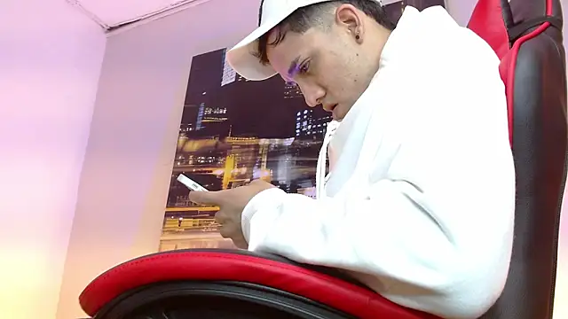 Snapshot of alexgiraldo__ chatting on 17, 3, 2026 alexgiraldo online show from 17, 3, 2026