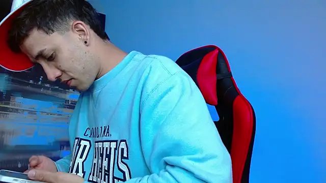 Snapshot of alexgiraldo__ chatting on 25, 3, 2026 alexgiraldo online show from 25, 3, 2026