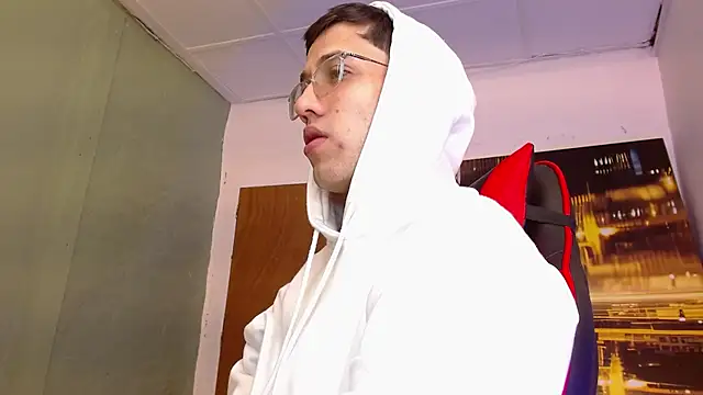 Snapshot of alexgiraldo__ chatting on 19, 4, 2026 alexgiraldo online show from 19, 4, 2026