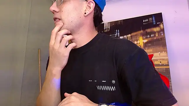 Snapshot of alexgiraldo__ chatting on 23, 4, 2026 alexgiraldo online show from 23, 4, 2026