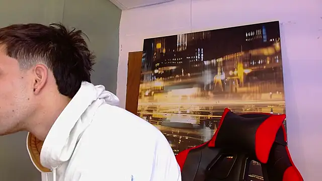 Snapshot of alexgiraldo__ chatting on 27, 4, 2026 alexgiraldo online show from 27, 4, 2026