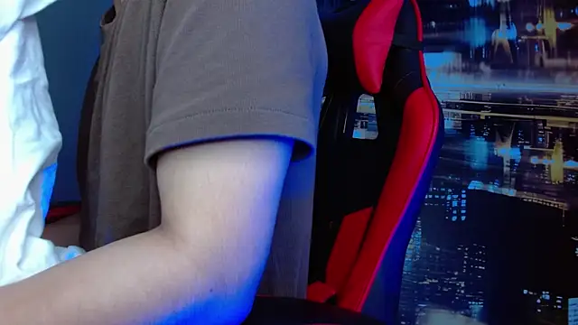 Snapshot of alexgiraldo__ chatting on 30, 4, 2026 alexgiraldo online show from 30, 4, 2026