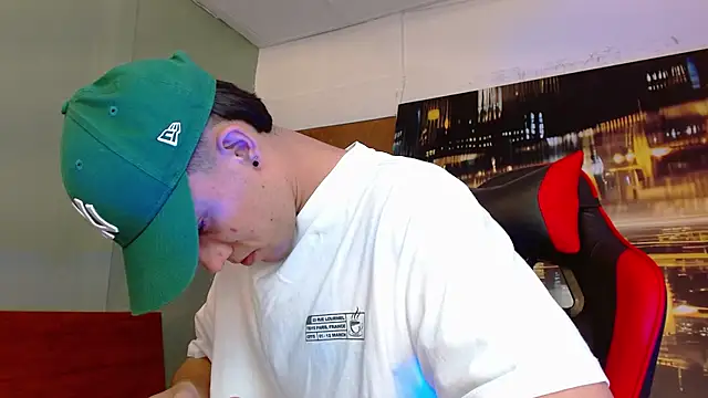 Snapshot of alexgiraldo__ chatting on 4, 6, 2026 alexgiraldo online show from 4, 6, 2026